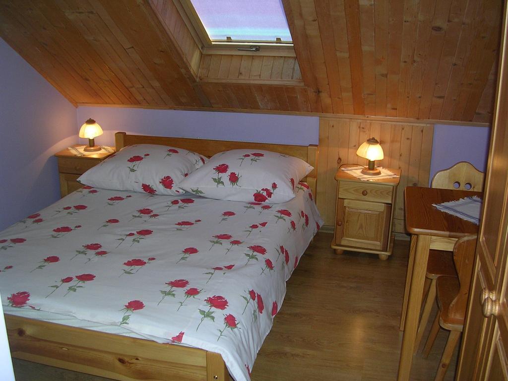 Pokoje Goscinne U Krysi Mizerna Room photo