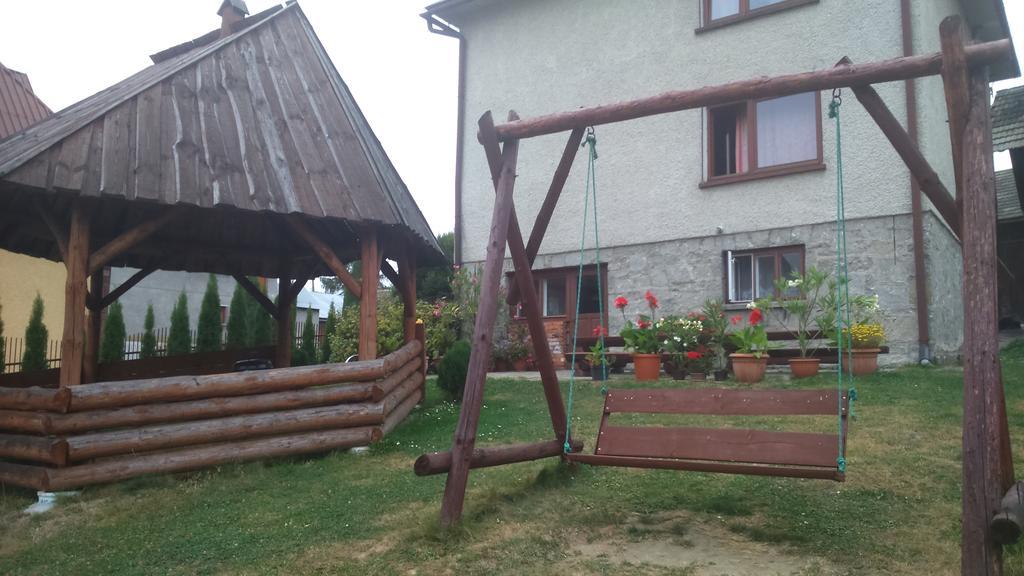 Pokoje Goscinne U Krysi Mizerna Exterior photo