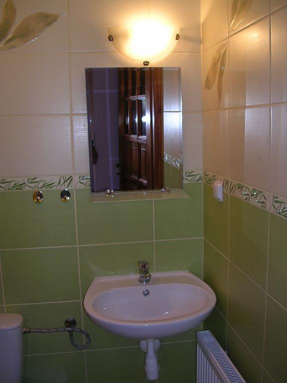 Pokoje Goscinne U Krysi Mizerna Room photo